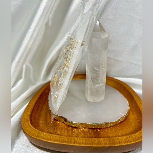 Butterfly Pearl Dangle Earrings - Picture 2 of 4